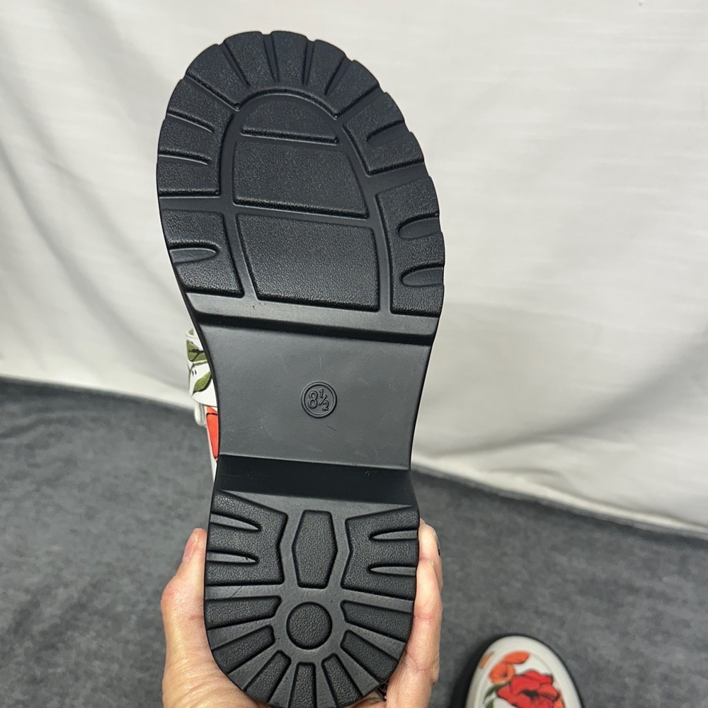 Wild Fable Hand Painted Floral Loafers with Red and Orange Blooms NWOT - Picture 5 of 10